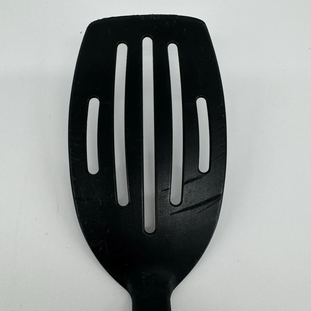 Pampered Chef Black Slotted Turner Spatula Kitchen Utensil Cooking Tool